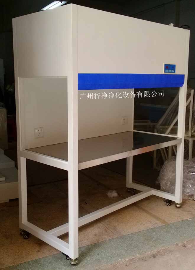 潔凈工作臺,是一種提供局部無塵、無菌工作環(huán)境的空氣凈化設(shè)備。