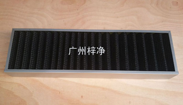 活性碳過濾器廣泛用于化學(xué)、制藥、食品、娛樂場所、需要凈化空氣的場所， 有害氣體如苯、甲醛、氨氣等的吸附脫除 溶劑的回收 ，采用活性炭氈比表面積大，吸附能力強，迅速處理各種有害氣體, 有效潔凈空氣對氣味的控制。